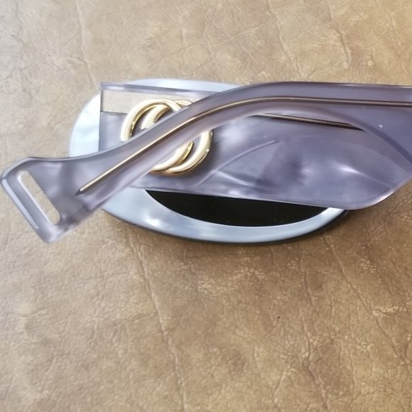 $490 NWOT CLASSIC GUCCI GRAY CORE ITALY OVAL RETRO MODERN SUNGLASSES GG GG0517S - Picture 10 of 11